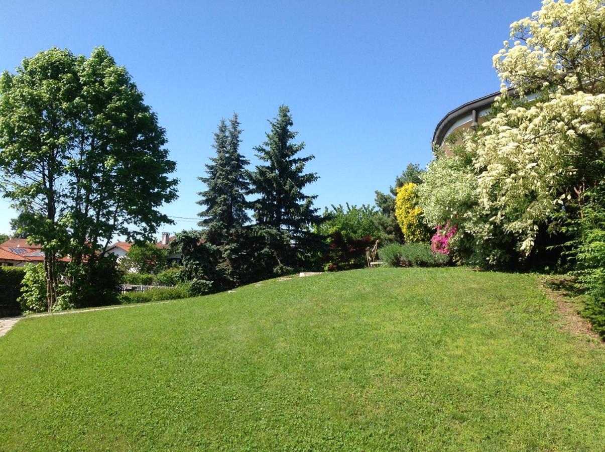 'L Sass Bed & Breakfast Borgomanero Bagian luar foto