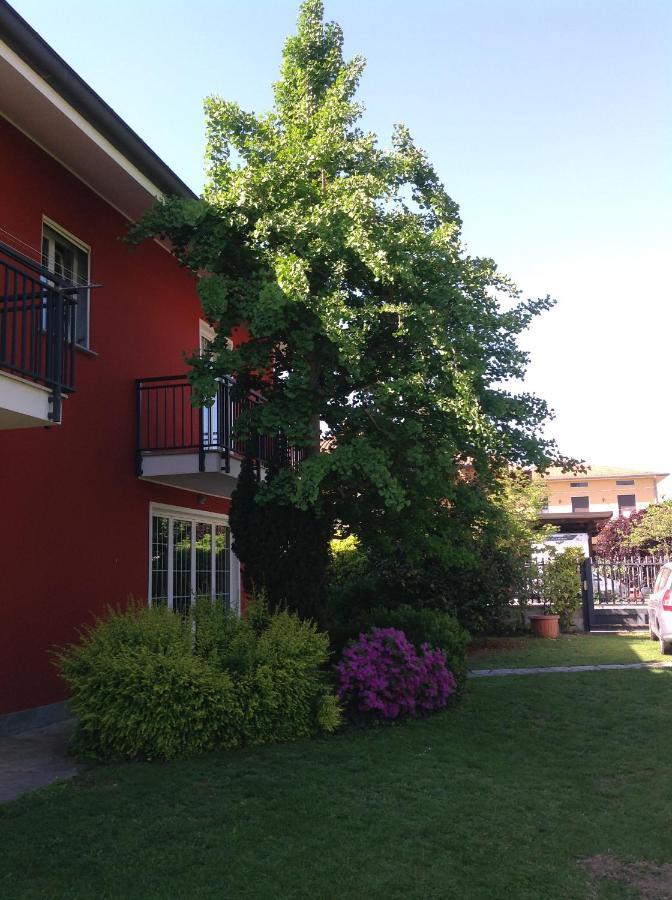 'L Sass Bed & Breakfast Borgomanero Bagian luar foto