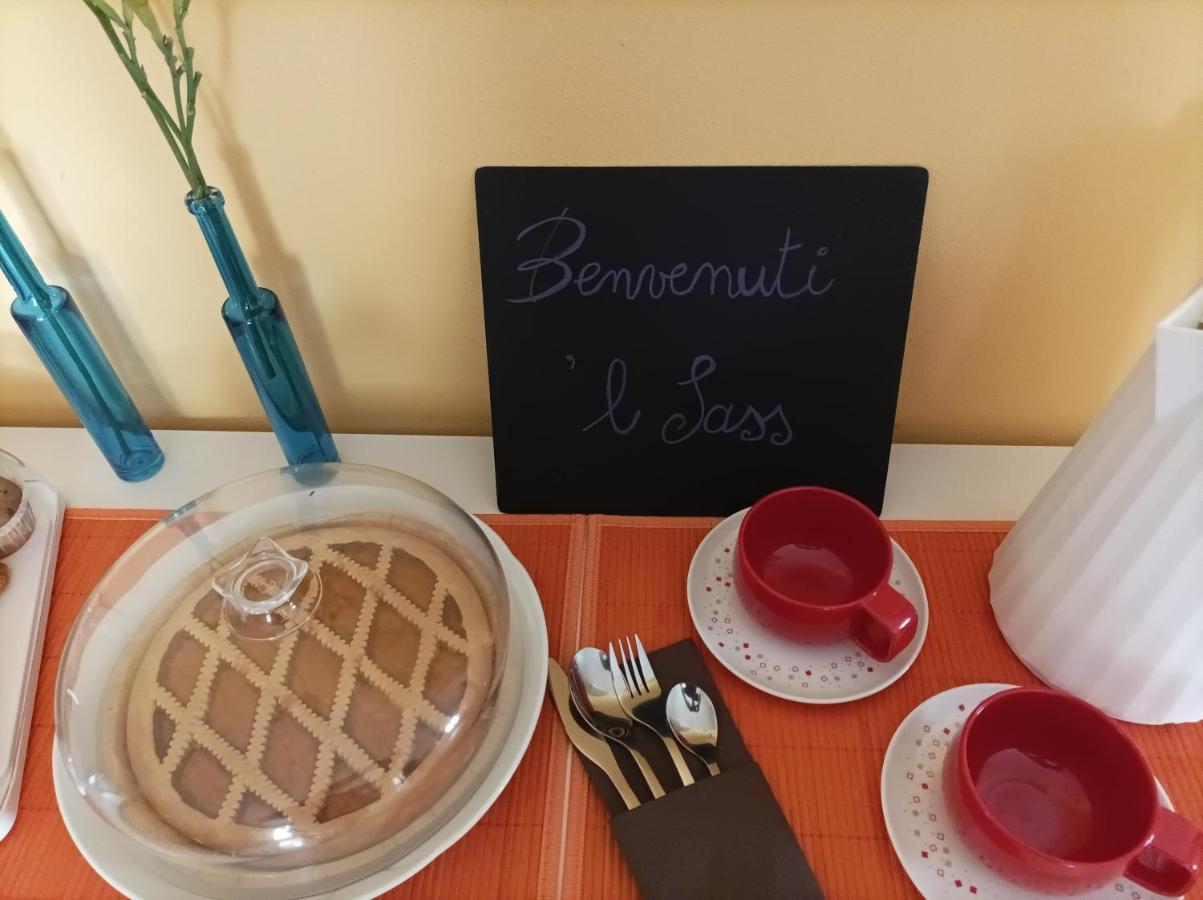 'L Sass Bed & Breakfast Borgomanero Bagian luar foto