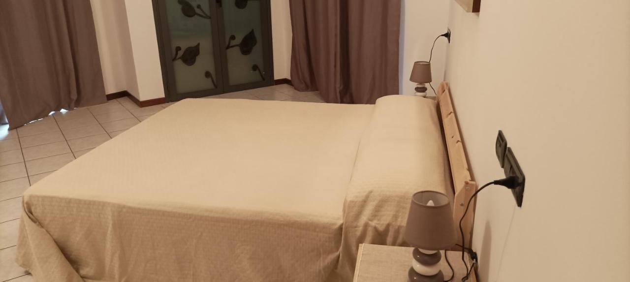 'L Sass Bed & Breakfast Borgomanero Bagian luar foto