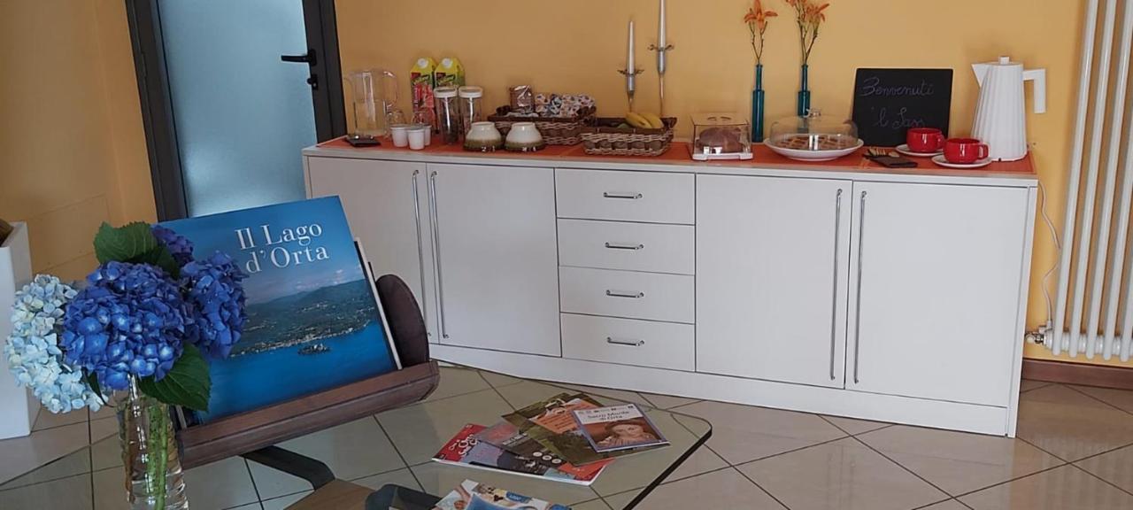 'L Sass Bed & Breakfast Borgomanero Bagian luar foto