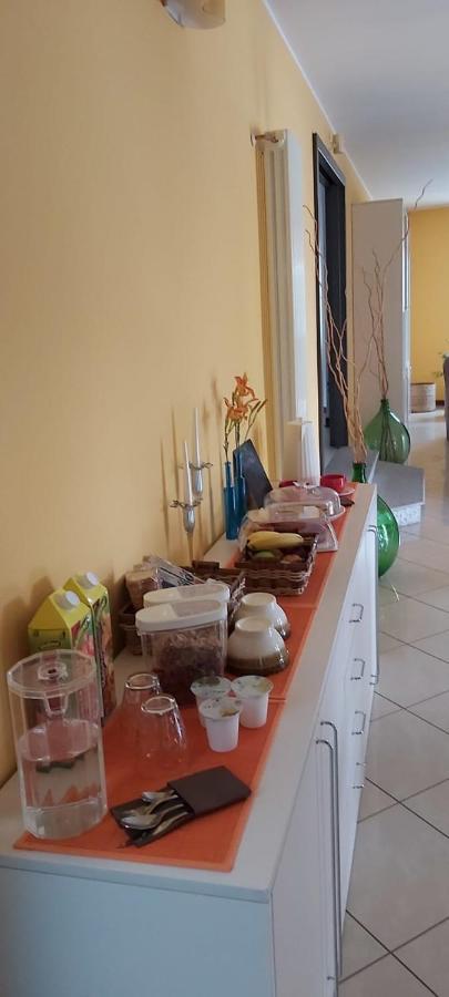 'L Sass Bed & Breakfast Borgomanero Bagian luar foto
