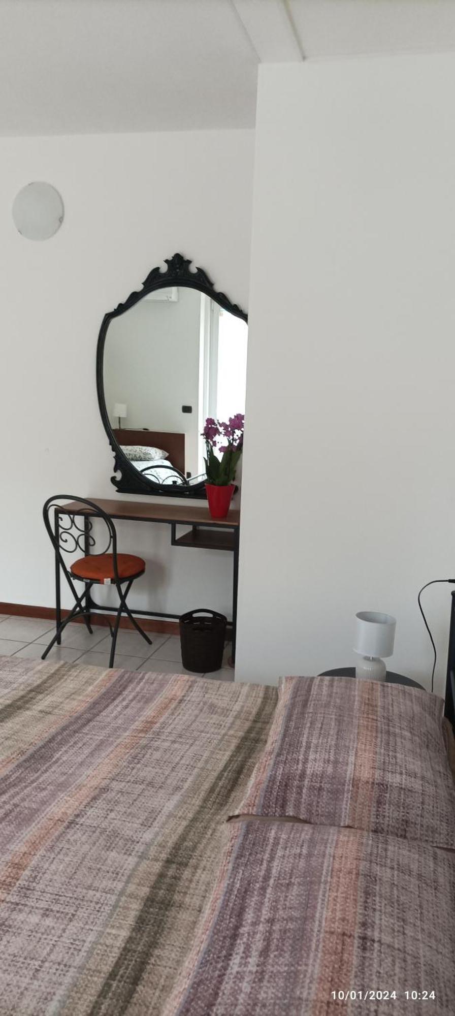 'L Sass Bed & Breakfast Borgomanero Bagian luar foto
